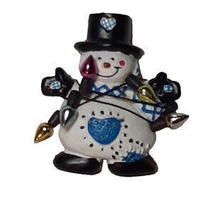 VTG Hand Made Christmas Brooch Whimsical Happy Snowman Tangled in Lights